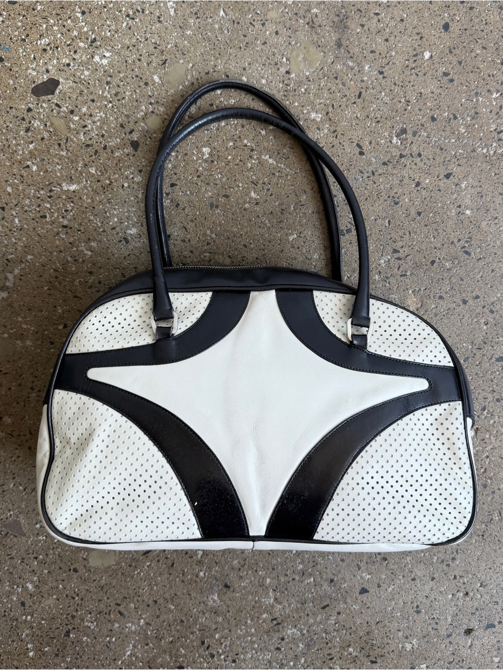 prada s/s 2000 bowling bag black & white - Picture 2 of 11